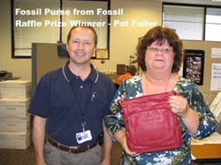 2009_raffle_prize_fossil_purse_small
